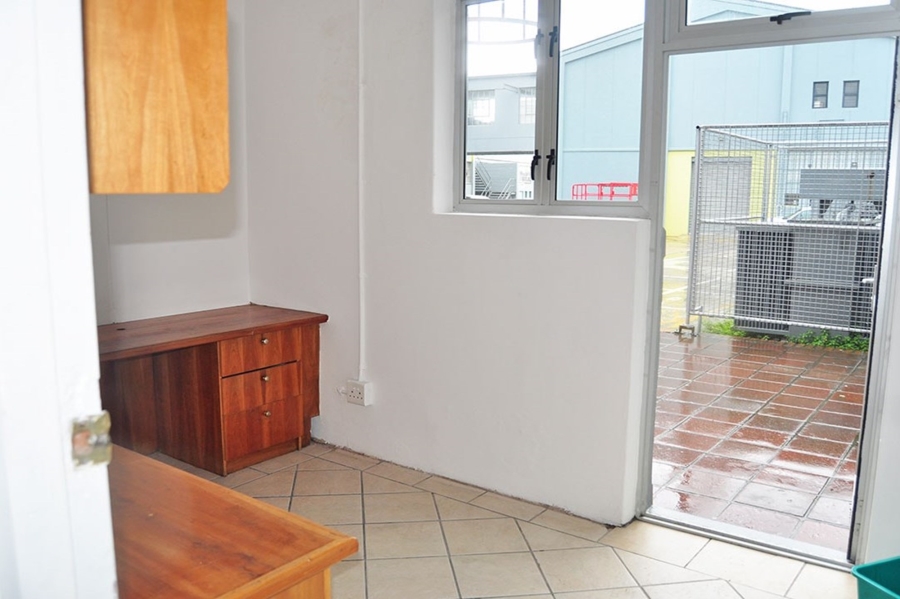 To Let commercial Property for Rent in Maitland Western Cape